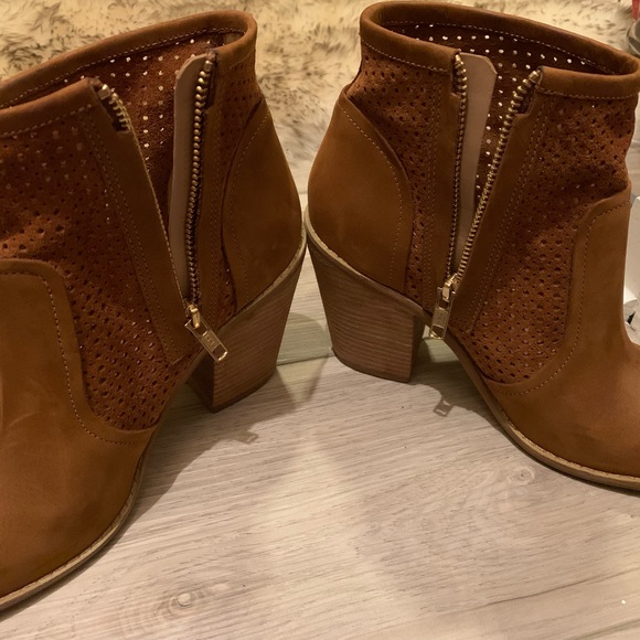 Anthropologie leather booties zip up whiskey color - Picture 5 of 7